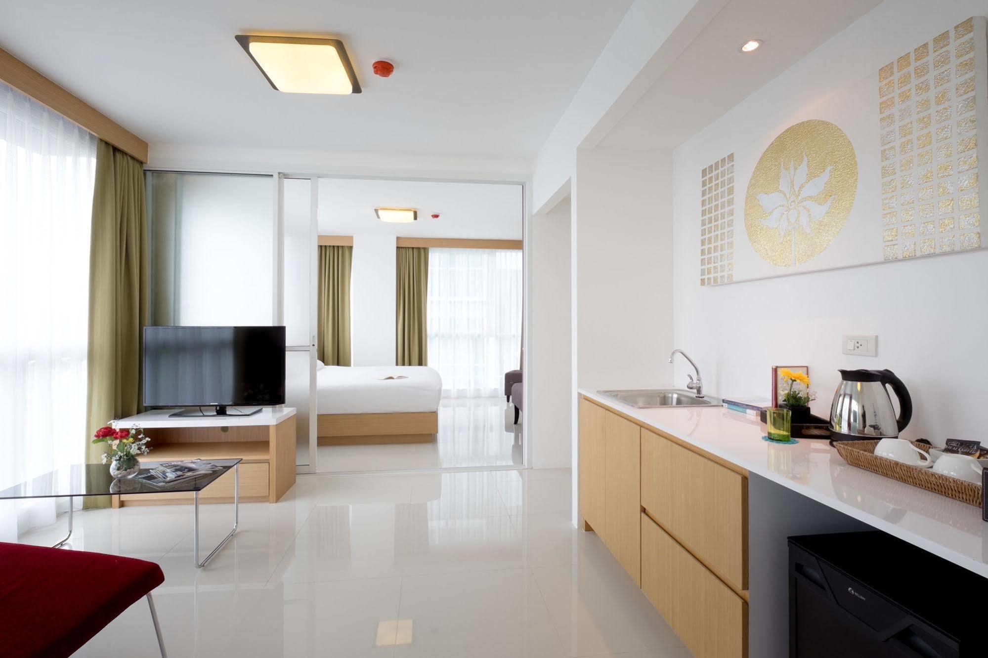 Modern Thai Suites Phuket المظهر الخارجي الصورة